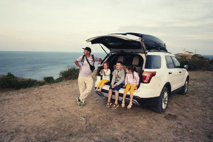 8 Seater Car on Rent in Mumbai for Your Next Adventure